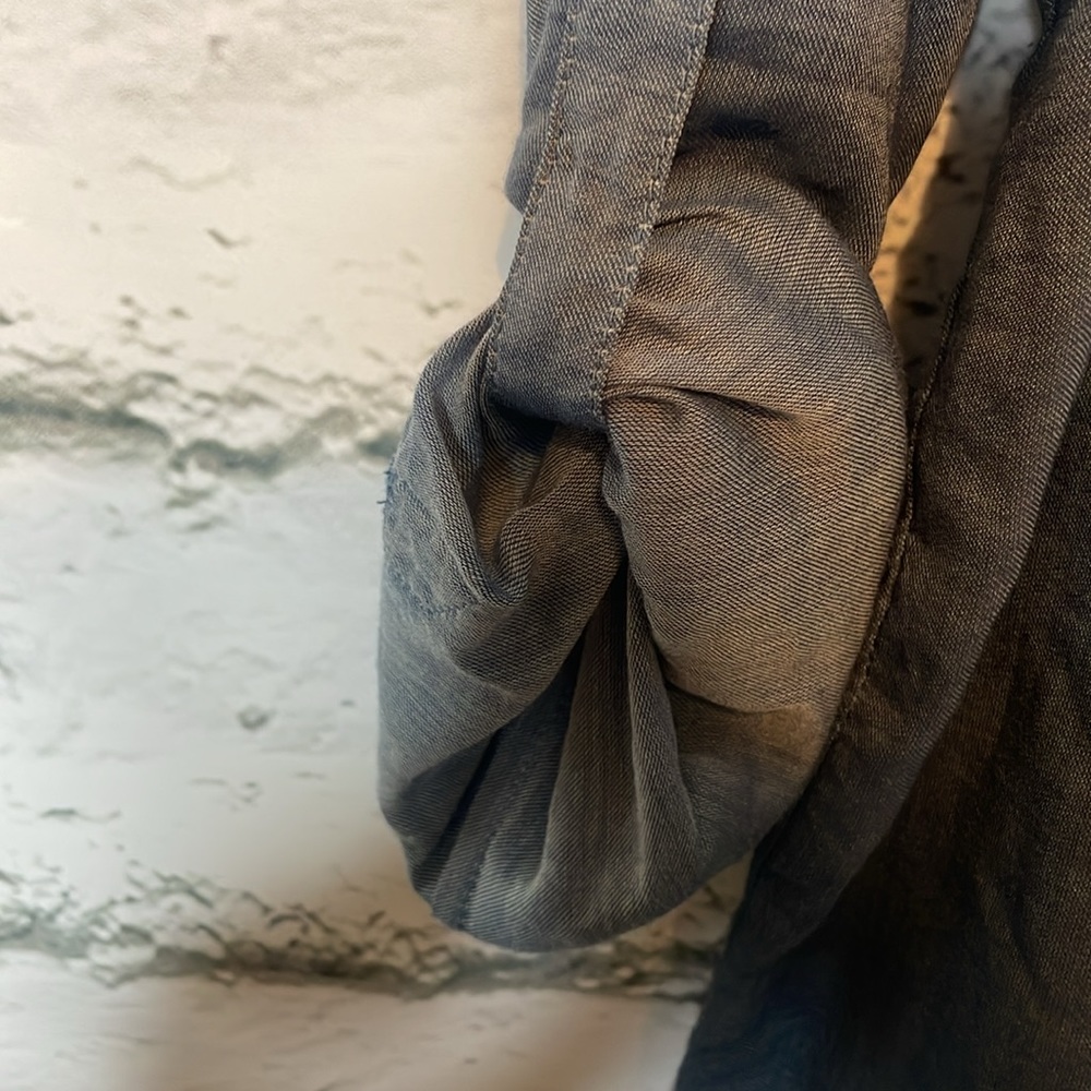 Joie Button Down Roll Sleeve Chambray Top Size M - image 4